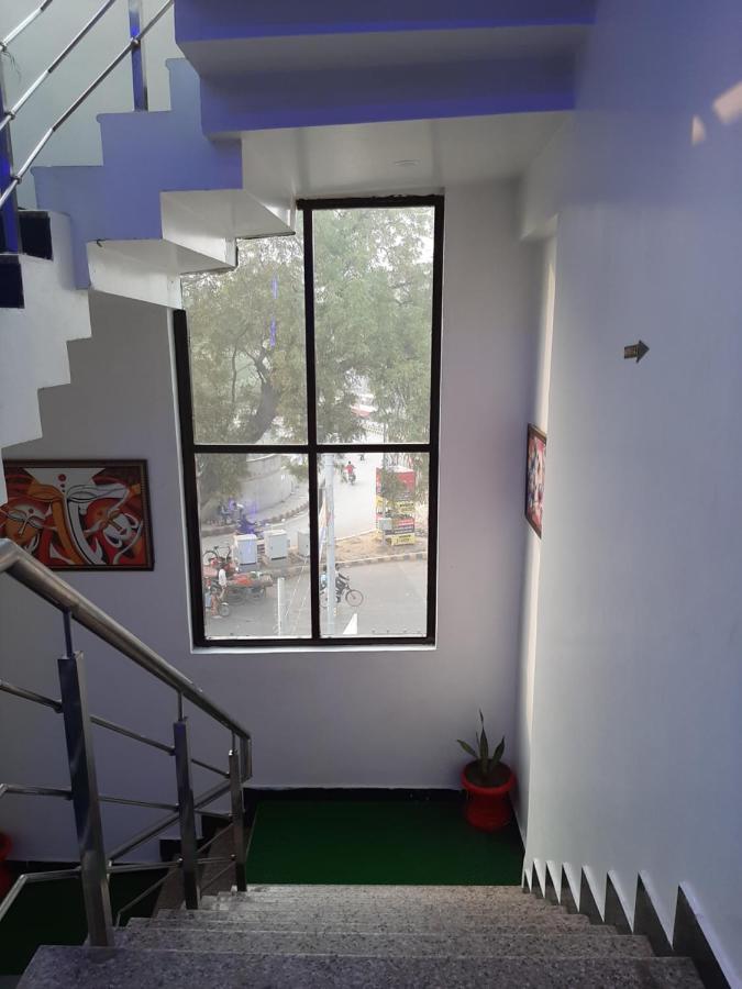 Le Leisure Hotel Prayagraj Exterior photo